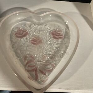 Mikasa "Sweetheart Bouquet" Heart‎ shape serving dish Embossed pink roses/ribbon